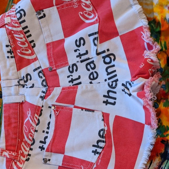 Vintage Coca-Cola shorts it's the real thing! - Picture 4 of 5